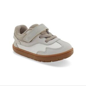 Stride Rite Arlo Sneaker 11W
